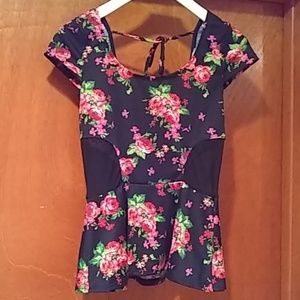 Charlotte Russe Black Top w/ Roses Sz S  #0014